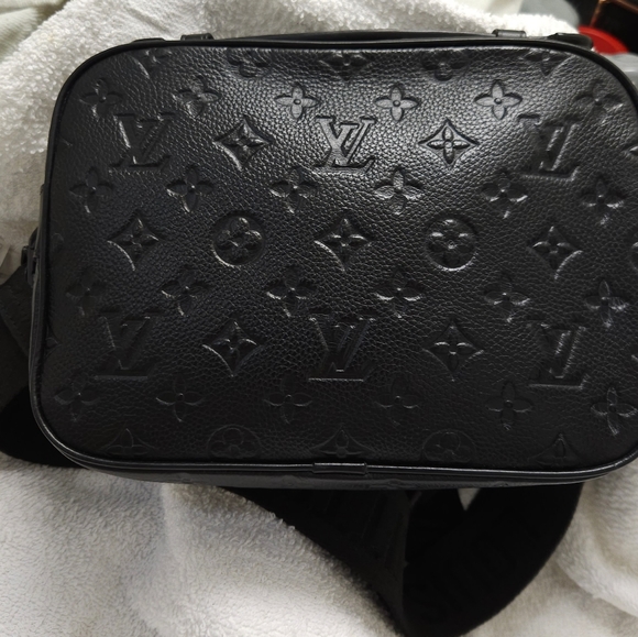 Louis Vuitton S Lock Messenger Bag Monogram Taurillon Leather Black - Picture 7 of 9